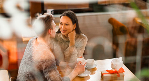 Tinder vs Badoo: Which is the better dating site?